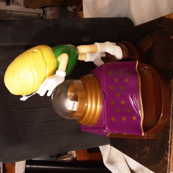 M&M GREEN JEANIE DISPENSER - Picture 2 of 4